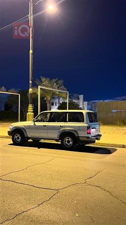 تۆیۆتا لاند کروزەر